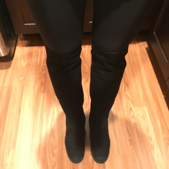 Not for sale Stuart Weitzman in black suede - Picture 6 of 7